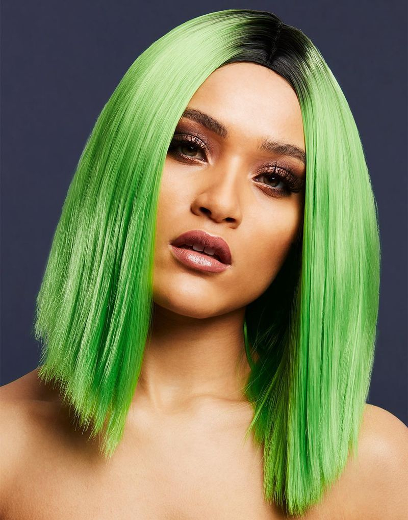 Kylie Deluxe Wig - Kan Styles! - Limegrön Peruk med Lång Bob-Frisyr